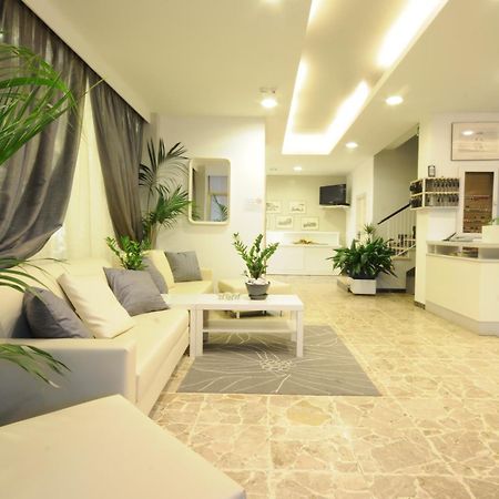 Hotel Ermeti B&B Brunch Riccione Dış mekan fotoğraf