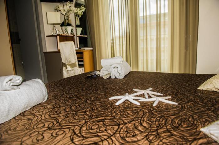 Hotel Ermeti B&B Brunch Riccione Dış mekan fotoğraf