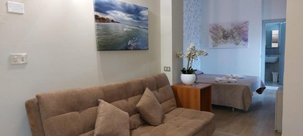 Hotel Ermeti B&B Brunch Riccione Dış mekan fotoğraf