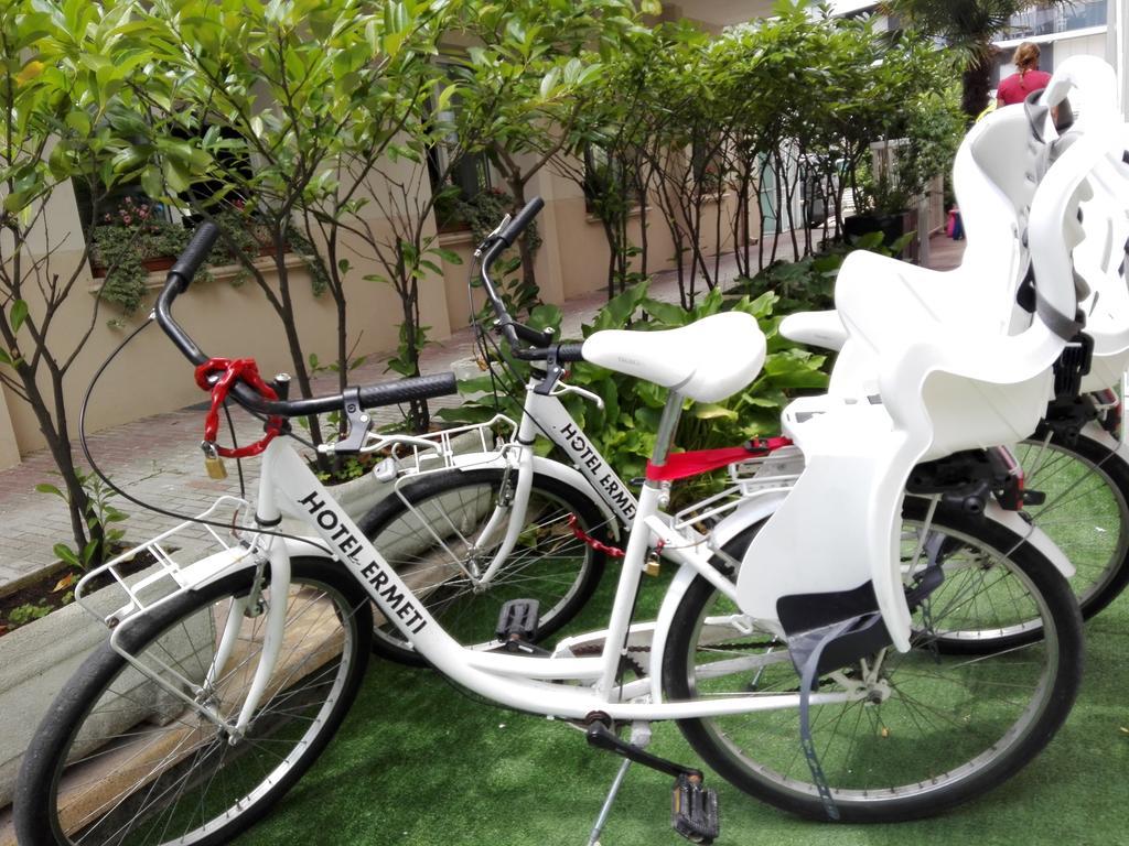 Hotel Ermeti B&B Brunch Riccione Dış mekan fotoğraf
