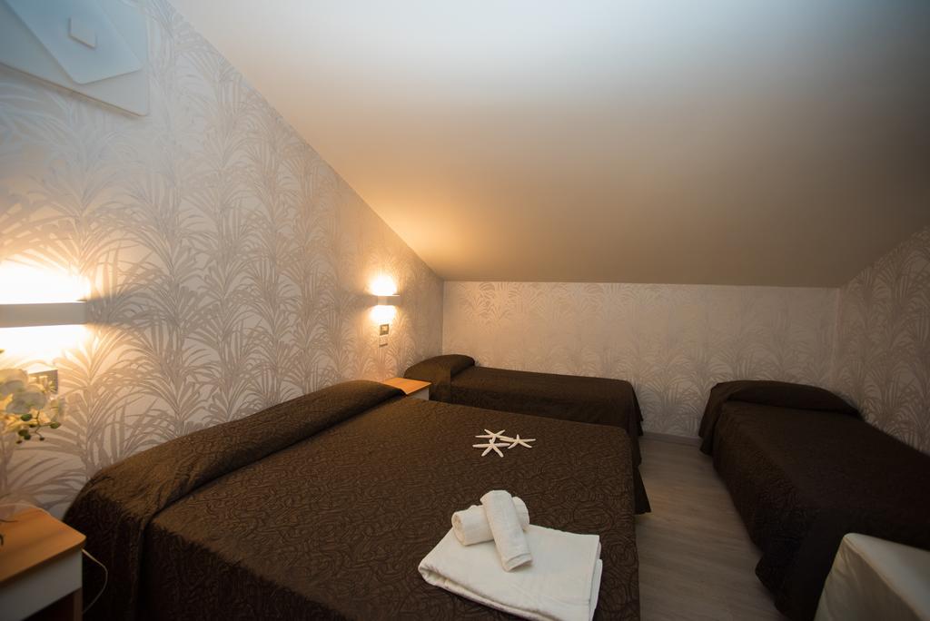 Hotel Ermeti B&B Brunch Riccione Dış mekan fotoğraf