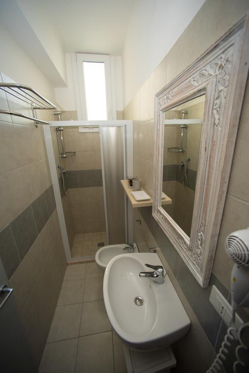Hotel Ermeti B&B Brunch Riccione Dış mekan fotoğraf