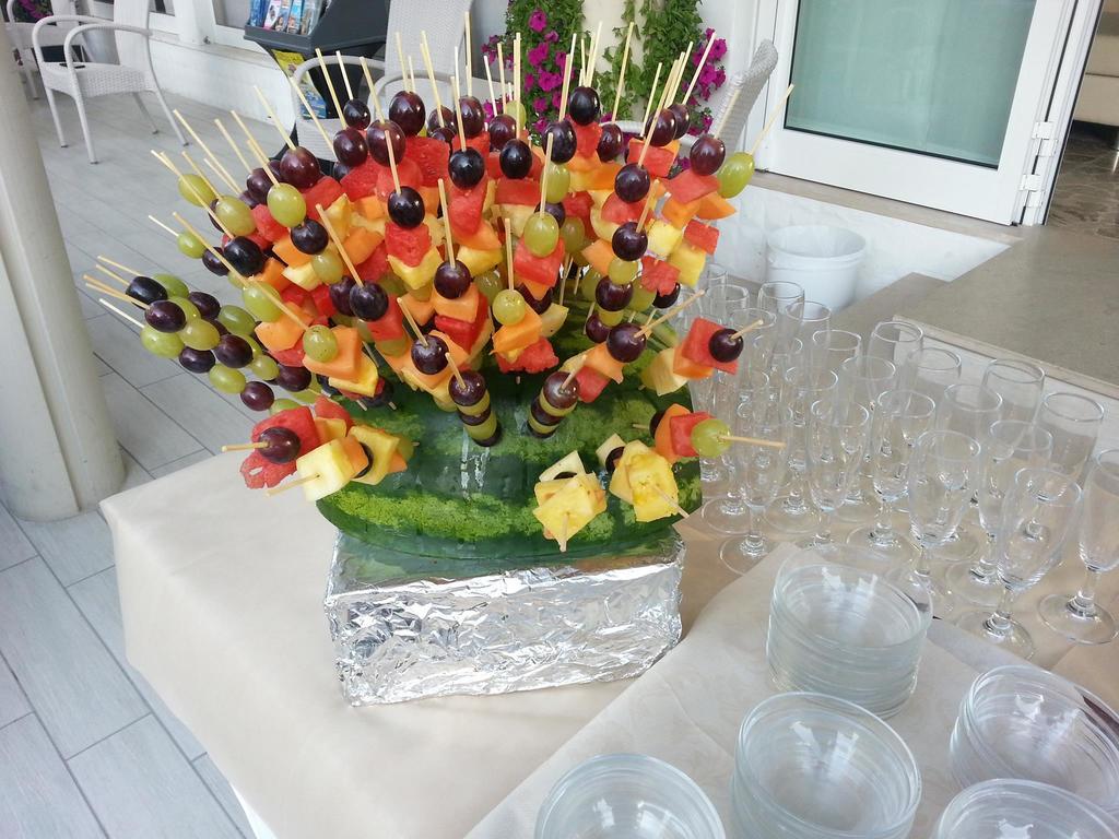 Hotel Ermeti B&B Brunch Riccione Dış mekan fotoğraf